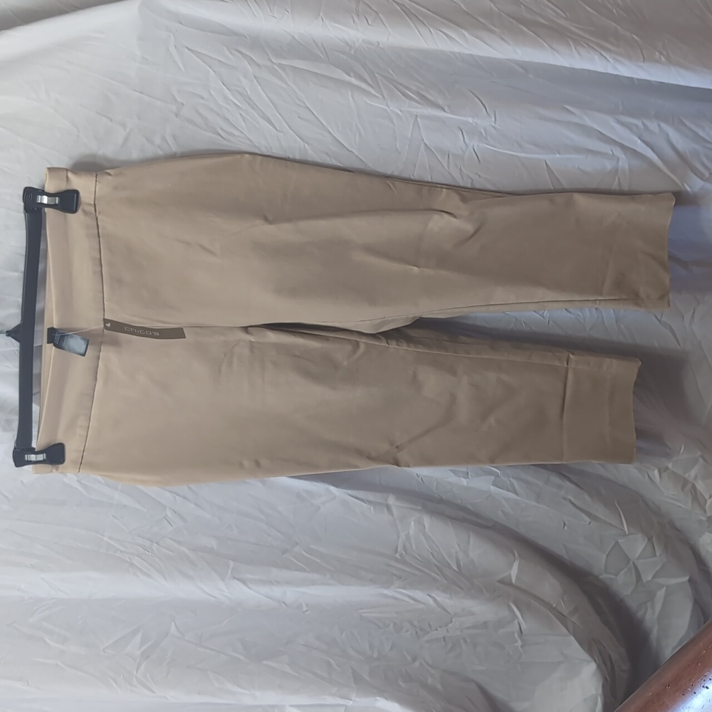 Chico's New Bridgette crop size 1